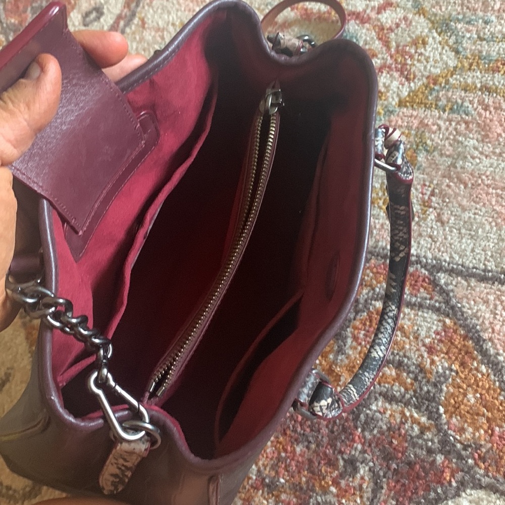 Dark Brown and burgundy Coach Signature handbag - Picture 4 of 6